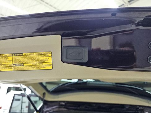 Used 2012 Toyota Highlander Limited FWD image 14