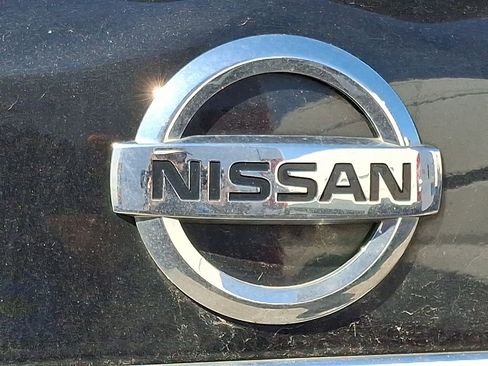 Used 2020 Nissan Pathfinder S image 9