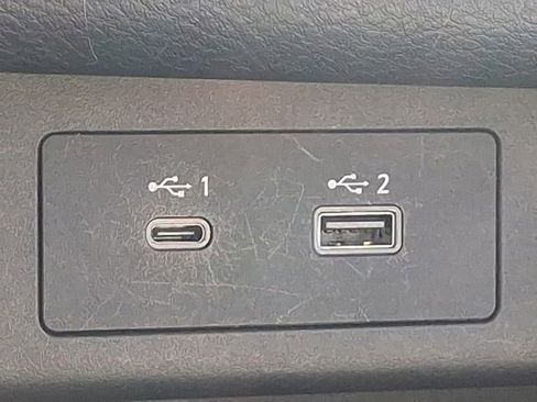 Used 2021 Nissan Rogue SV w/ Premium Package image 27