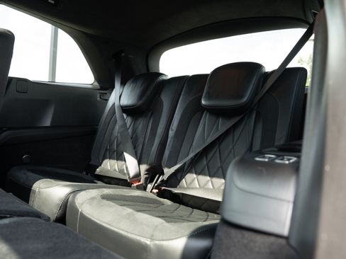 Used 2021 Mercedes-Benz GLS 63 AMG 4MATIC image 30