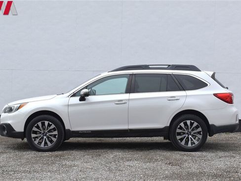 Used 2016 Subaru Outback 2.5i Limited AWD/4WD image 9