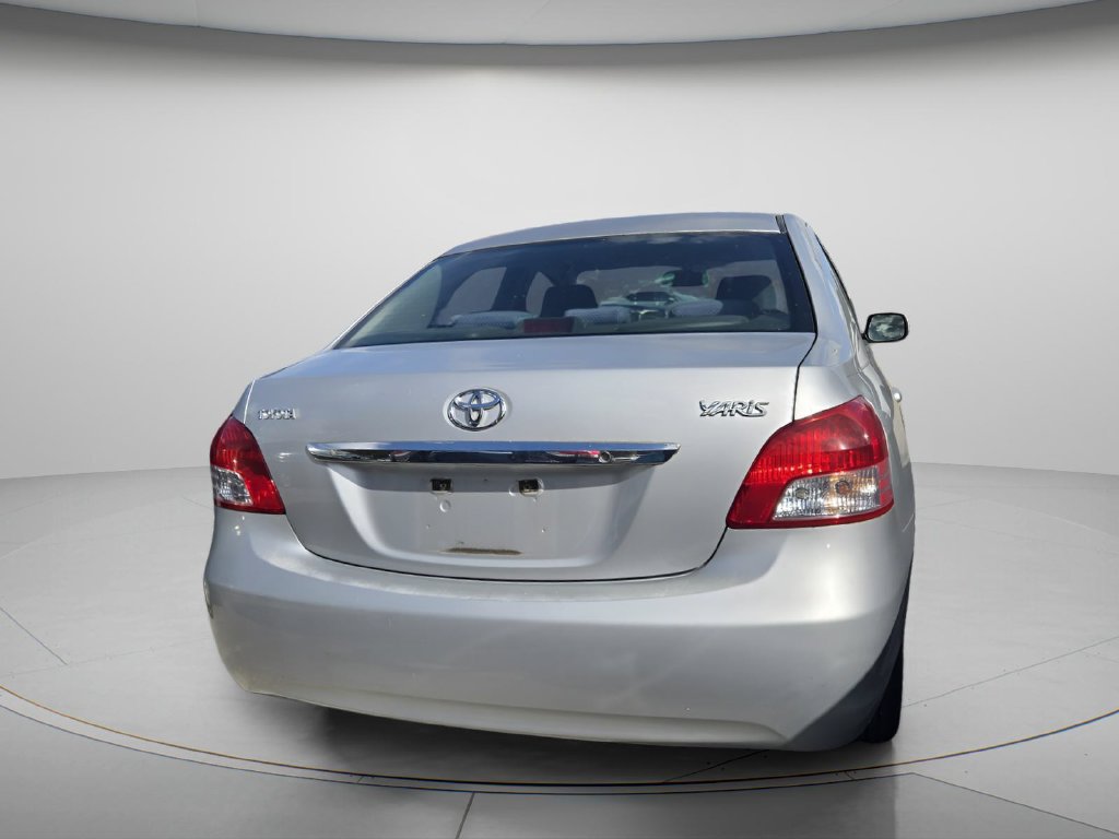 Used 2008 Toyota Yaris Sedan w/ Convenience Pkg FWD image 5