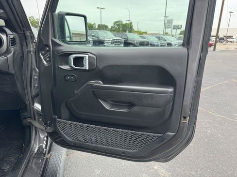 Used 2021 Jeep Wrangler Unlimited Sport AWD/4WD image 39