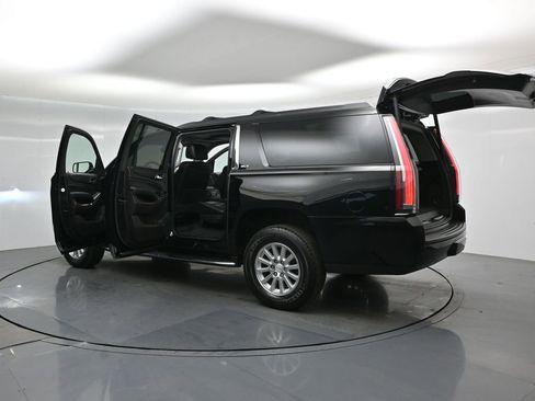 Used 2019 GMC Yukon XL SLT w/ Open Road Package image 32