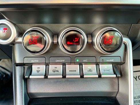 Used 2024 Toyota GR86 Premium image 15