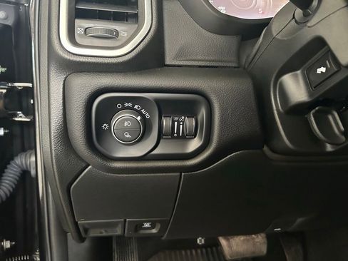 Used 2025 RAM 2500 Laramie AWD/4WD image 48