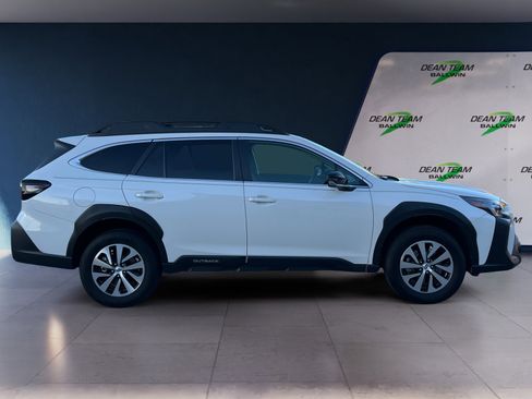 Used 2024 Subaru Outback Premium image 8