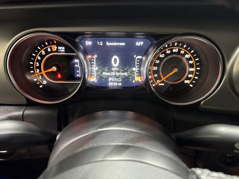 Used 2021 Jeep Gladiator Sport AWD/4WD image 18