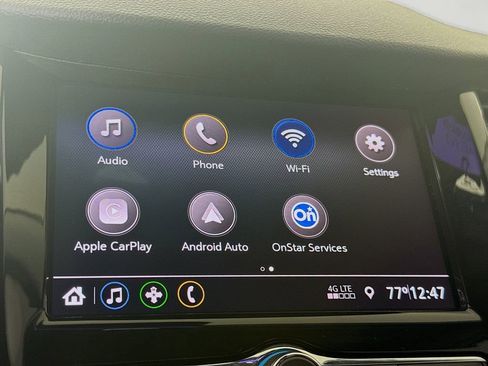 Used 2020 Chevrolet Trax LT w/ LT Convenience Package image 16