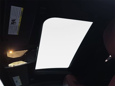 Used 2025 BMW 440i xDrive Coupe w/ Premium Package image 32