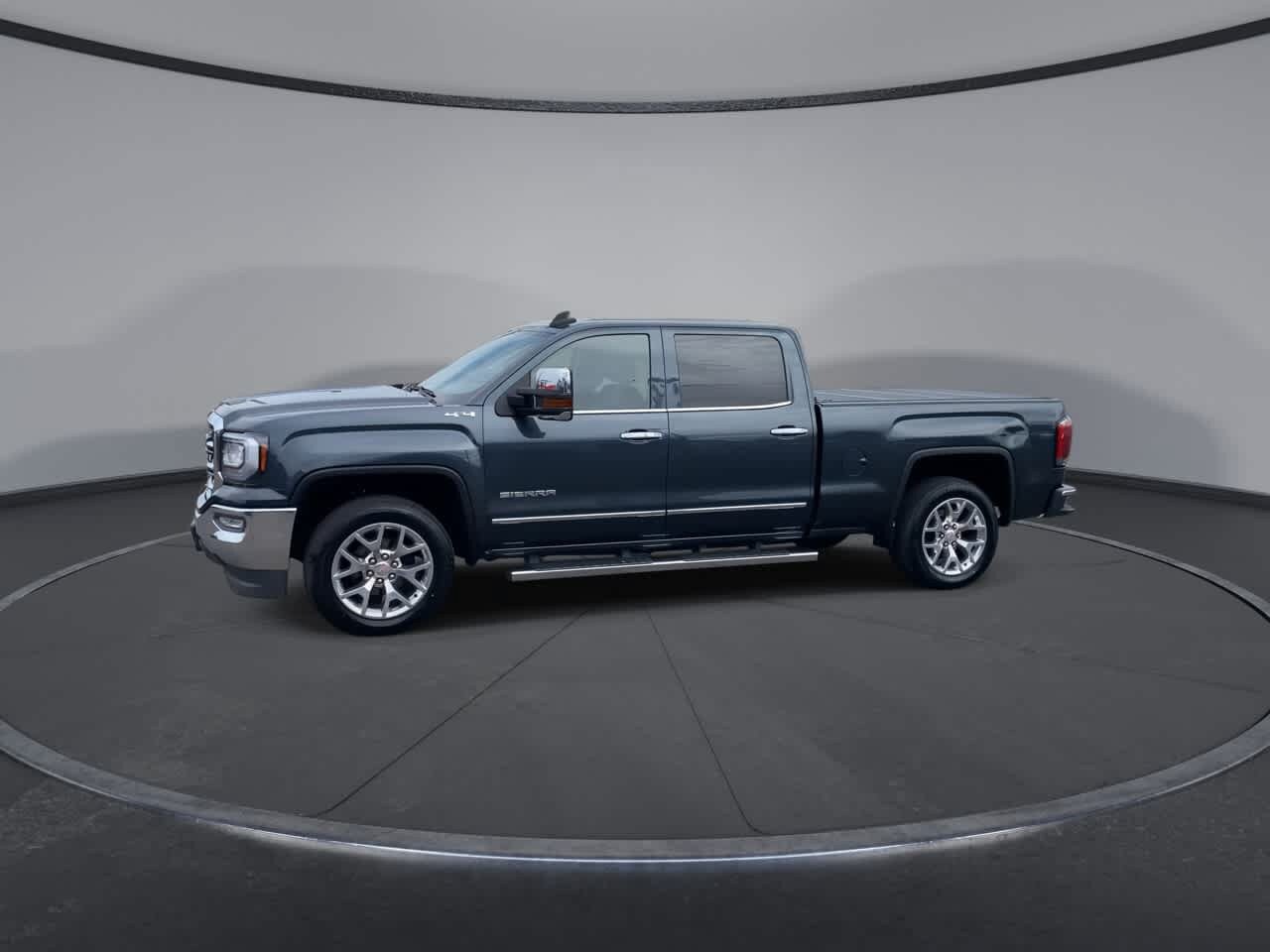 Used 2018 GMC Sierra 1500 SLT w/ SLT Premium Package AWD/4WD image 6