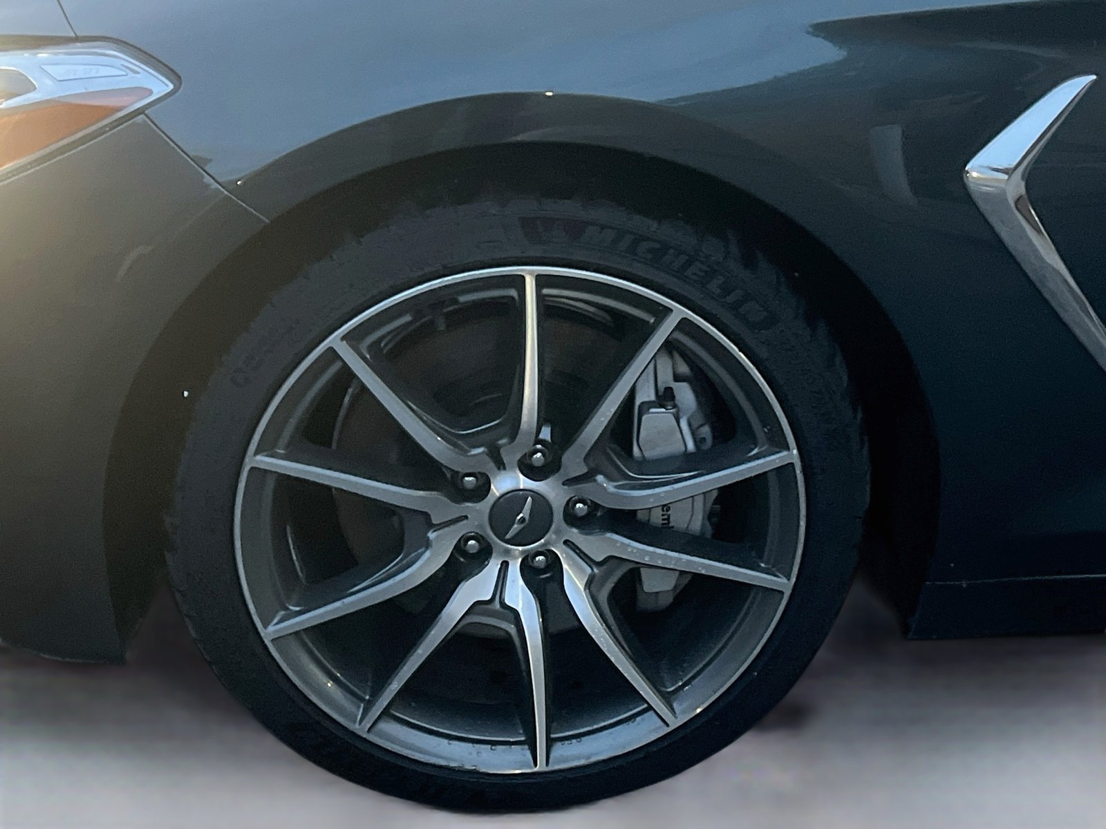 Used 2019 Genesis G70 3.3T Design RWD image 33