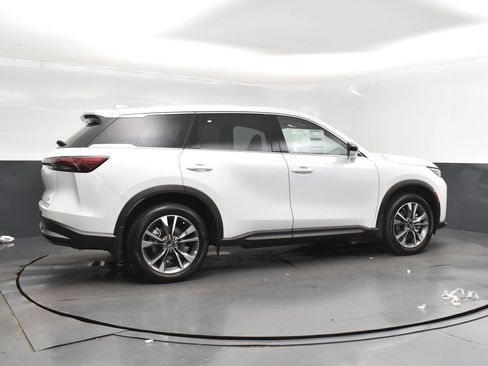 Certified 2026 INFINITI QX60 Pure w/ Cargo Package image 8