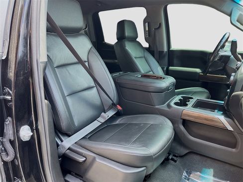 Used 2021 Chevrolet Silverado 1500 LT Trail Boss w/ LT Trail Boss Premium Package image 31