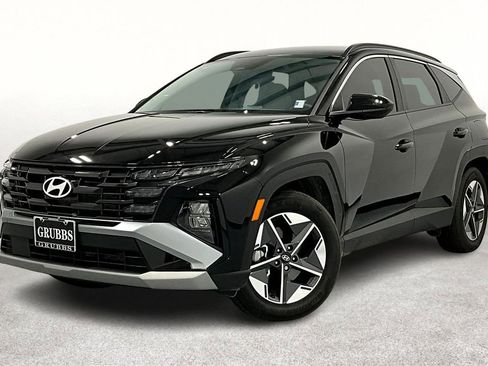 Used 2025 Hyundai Tucson SEL FWD image 14