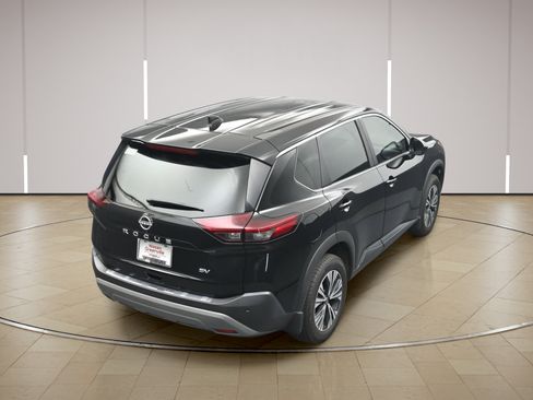 Certified 2023 Nissan Rogue SV FWD image 31