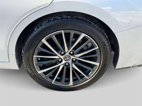 Certified 2024 Lexus ES 350 w/ Premium Package image 7