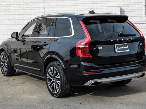 Used 2020 Volvo XC90 T5 Momentum image 10