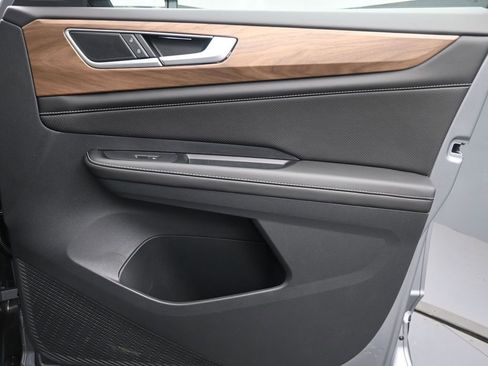 New 2026 Volkswagen Atlas SE image 29