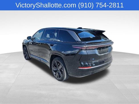 Used 2024 Jeep Wagoneer Launch Edition image 23