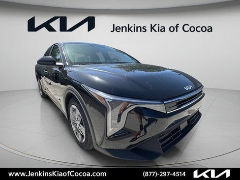 New 2026 Kia K4 FWD image 2
