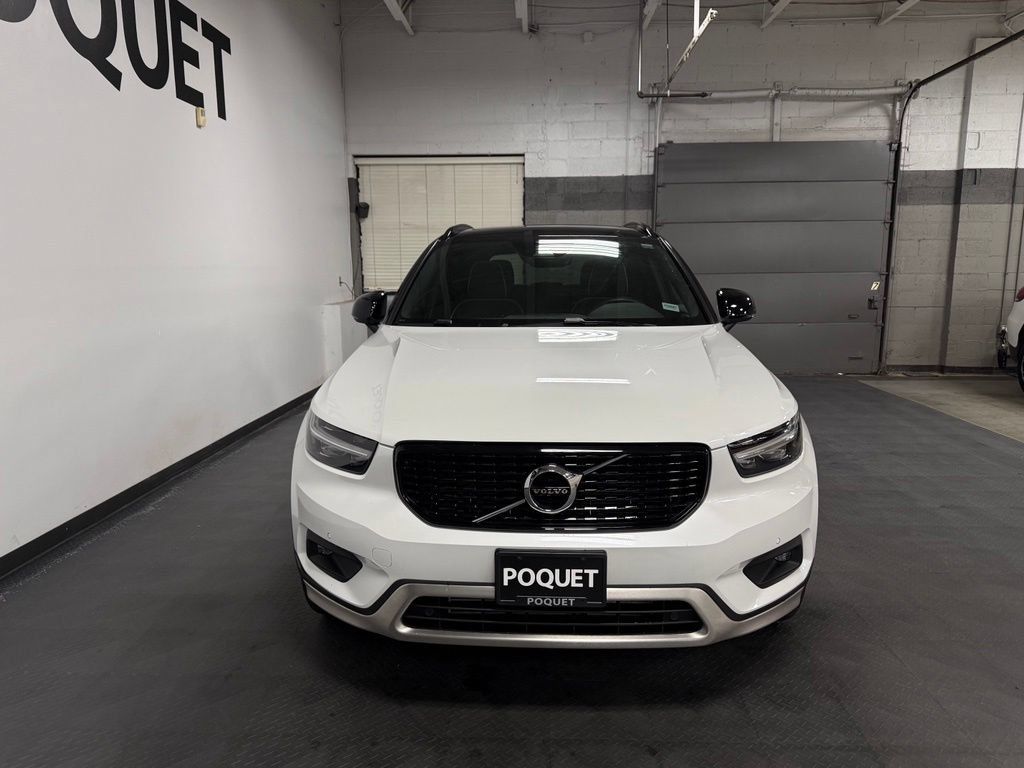 Used 2021 Volvo XC40 T5 R-Design AWD/4WD image 3