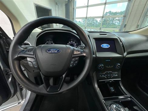 Used 2020 Ford Edge SE FWD image 14