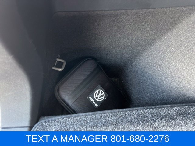 Used 2025 Volkswagen Tiguan SE R-Line AWD/4WD image 39