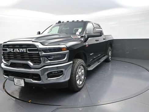 New 2025 RAM 2500 Big Horn AWD/4WD image 6