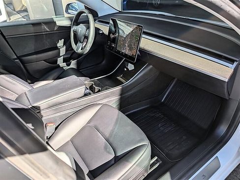 Used 2020 Tesla Model 3 Long Range AWD/4WD image 4