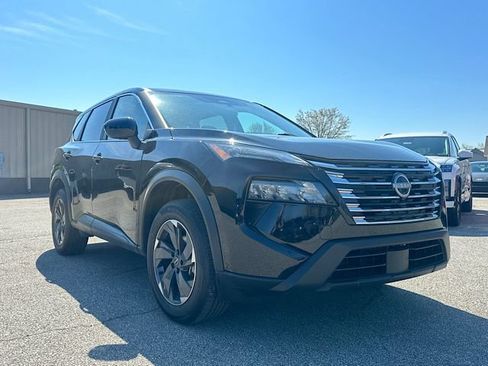 Used 2025 Nissan Rogue SV FWD image 11