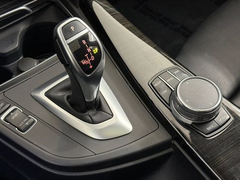 Used 2018 BMW 330i Sedan w/ Convenience Package image 17