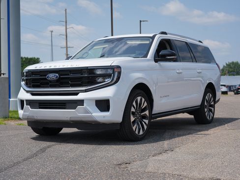 Used 2025 Ford Expedition Max Platinum w/ Driver's Package AWD/4WD image 8