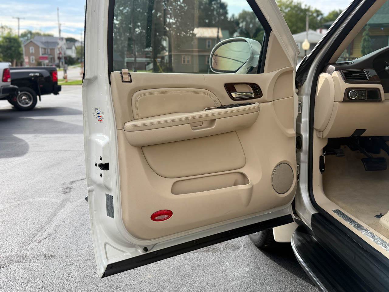 Used 2008 Cadillac Escalade 2WD image 12
