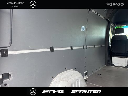 Used 2025 Mercedes-Benz Sprinter 2500 image 9