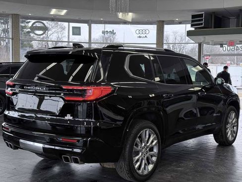 Used 2024 GMC Acadia Denali w/ Super Cruise Package image 9