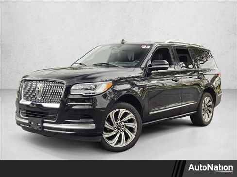 Used 2023 Lincoln Navigator Reserve image 1