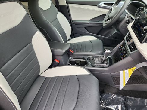 New 2026 Volkswagen Taos SEL AWD/4WD image 4