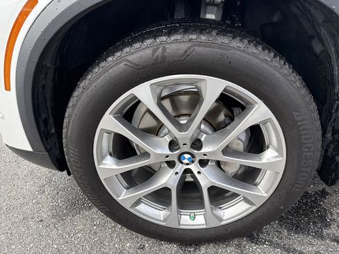 Used 2022 BMW X5 sDrive40i w/ Parking Assistance Package image 11