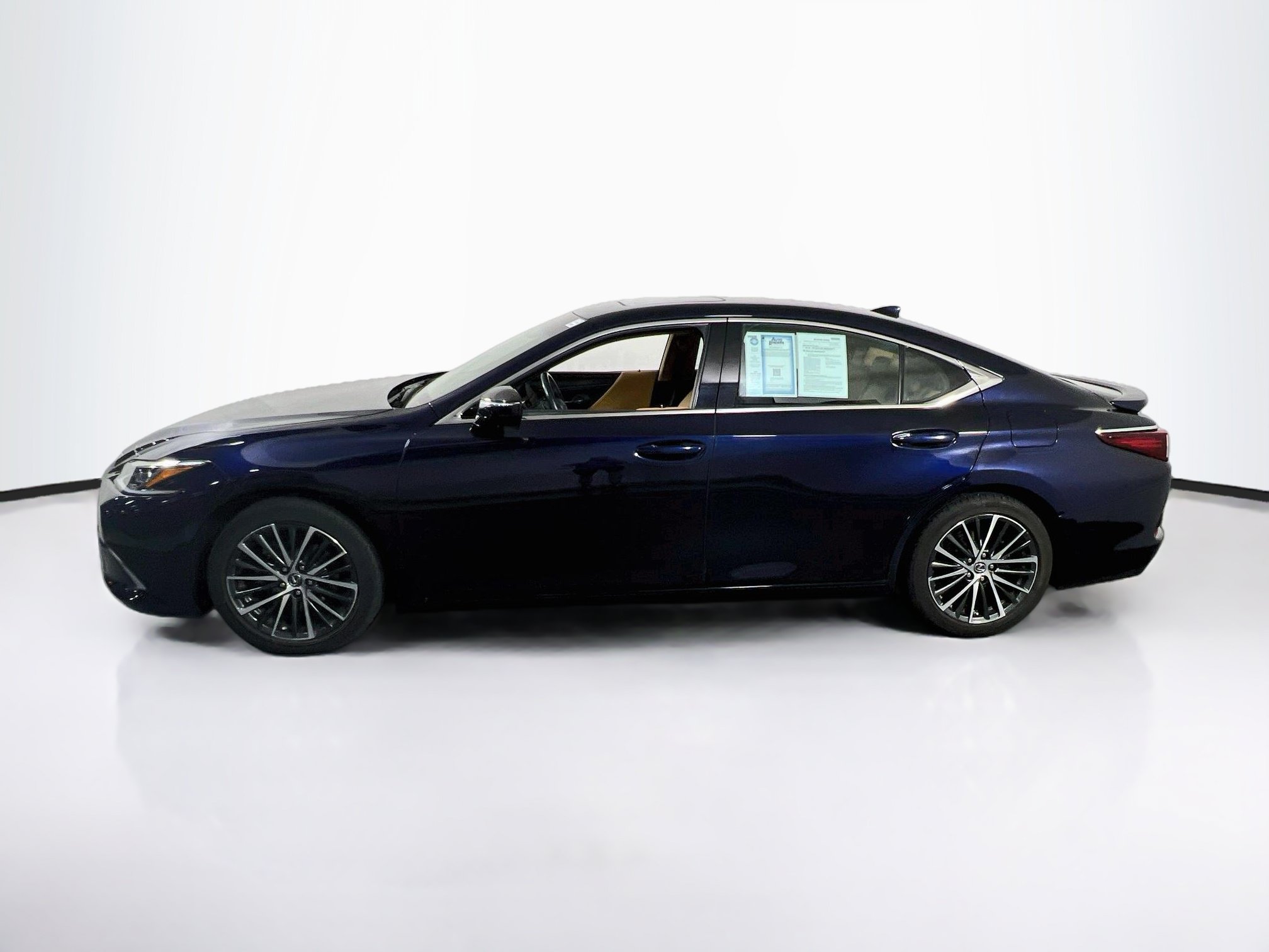 Used 2024 Lexus ES 350 w/ Premium Package FWD image 8