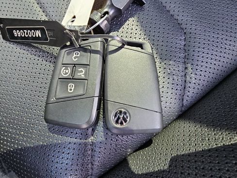 Used 2024 Volkswagen Tiguan SEL R-Line AWD/4WD image 36