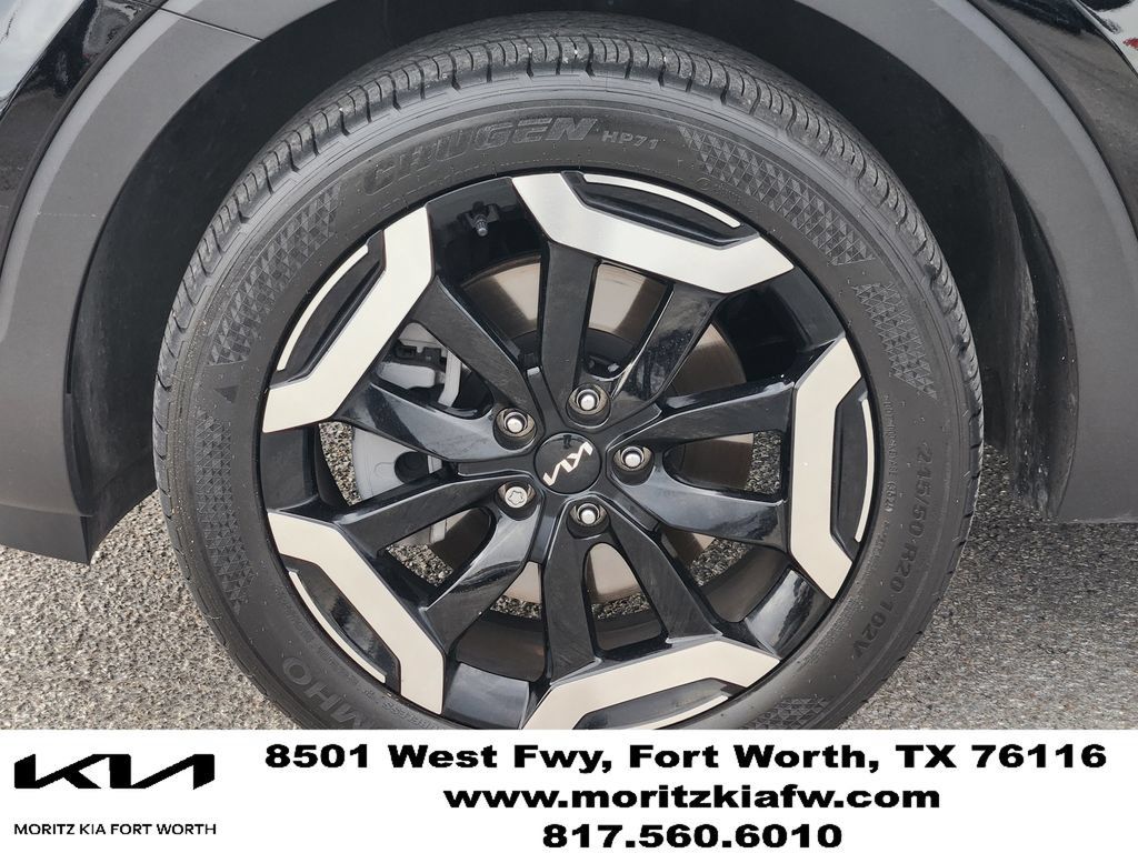 Certified 2025 Kia Telluride S FWD image 9