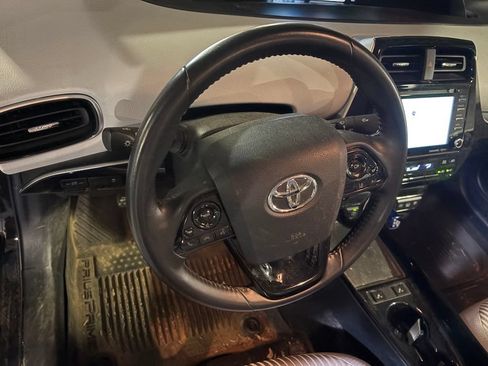Used 2022 Toyota Prius Prime LE FWD image 15