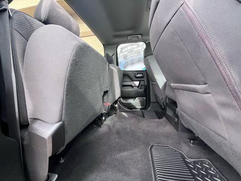 Used 2018 Chevrolet Silverado 1500 LT image 16