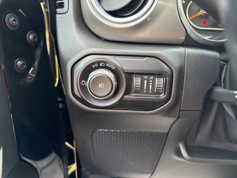 Used 2021 Jeep Wrangler Unlimited Sahara image 19