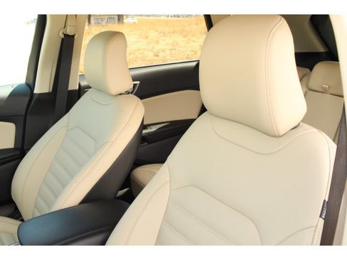 Used 2021 Ford Edge SEL w/ Convenience Package image 17