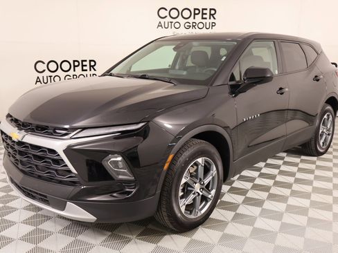 Used 2025 Chevrolet Blazer LT AWD/4WD image 10