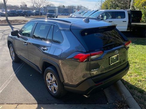 Used 2022 Toyota RAV4 XLE image 29
