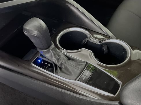 Used 2023 Toyota Camry LE FWD image 23