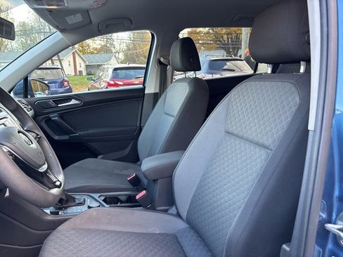 Used 2018 Volkswagen Tiguan S image 16